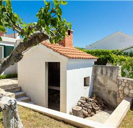 4 Bedroom Villa with Pool near Milna, Brac Island Sleeps 8 